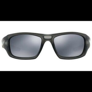 Oakley 009236-06 Valve Polarized Sunglasses